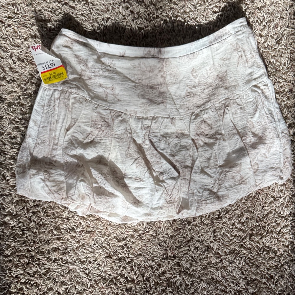 Love Tree Cream and Brown Skort